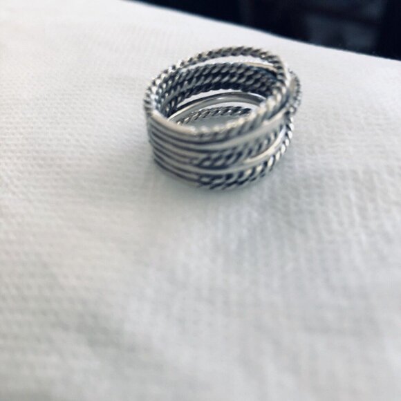 David Yurman Crossover Ring w Pave Diamonds Size 5 Comes w/ DY Pouch Beautiful - Picture 9 of 16